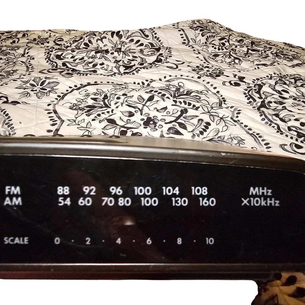 MCM Sony Dream Machine ICF-C420 Dual Alarm Clock Radio FM AM Wood Grain Vintage